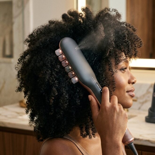 Dawn Myers Révolutionne Les Soins Des Cheveux Bouclés